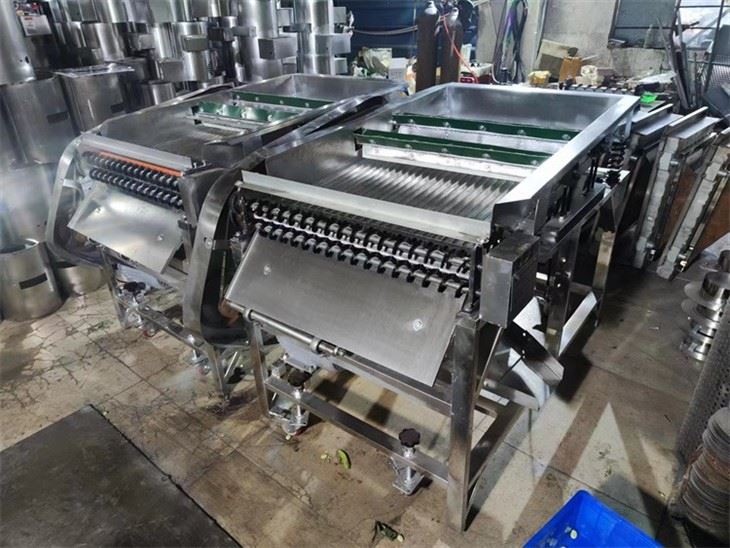 Peas Shelling Machine